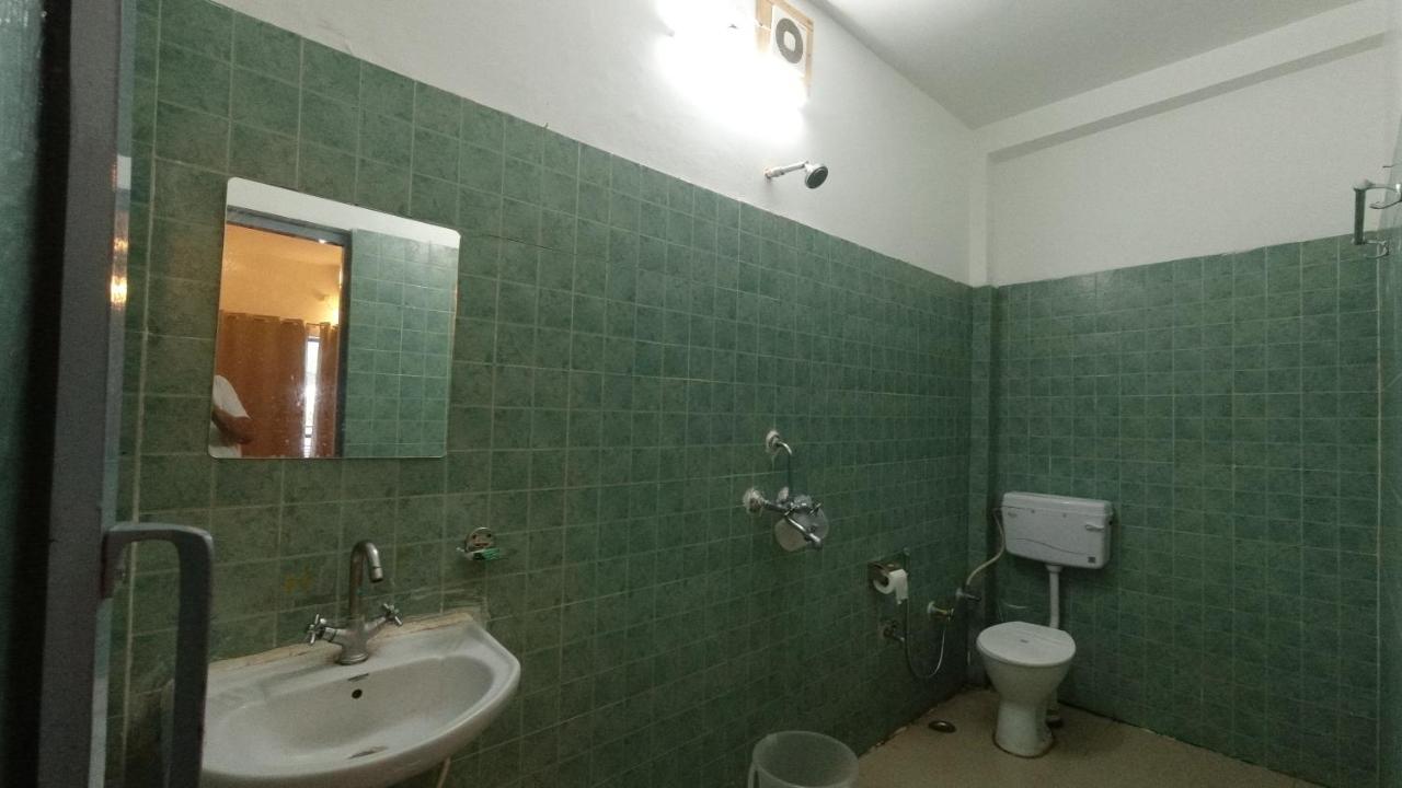 H7 Stay On The Ganges, Yoga & Spa Resort, Rishīkesh Dış mekan fotoğraf