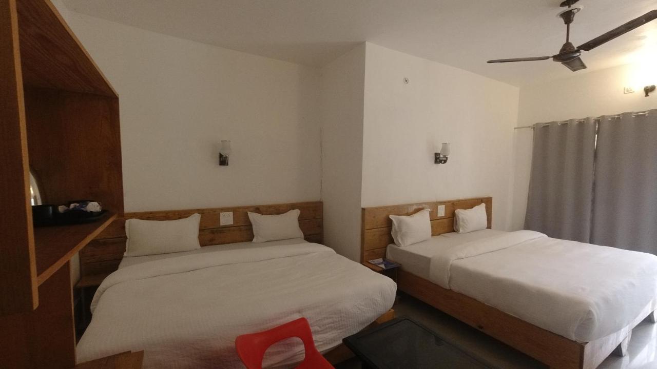 H7 Stay On The Ganges, Yoga & Spa Resort, Rishīkesh Dış mekan fotoğraf